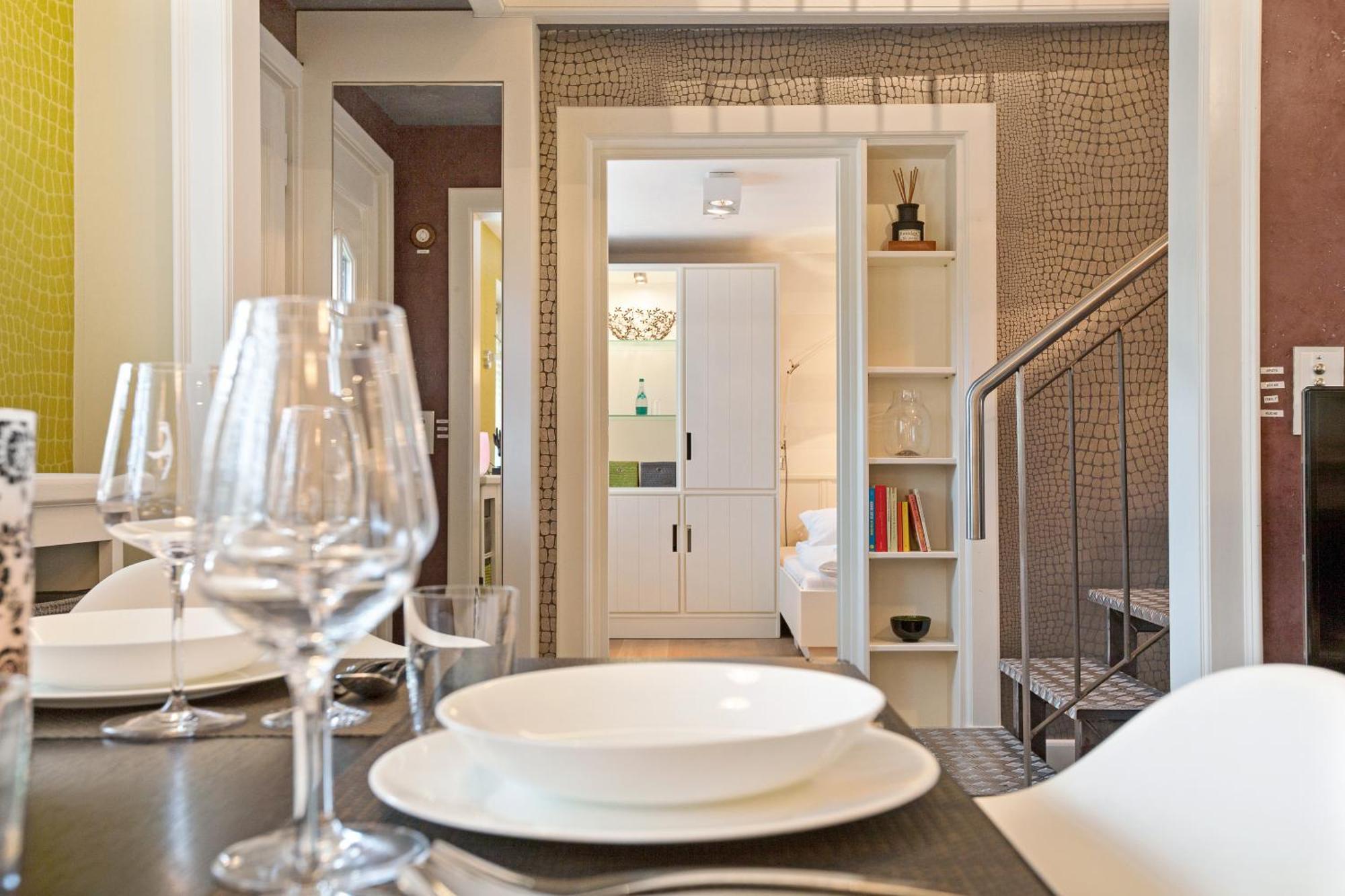 Apartment 95 *